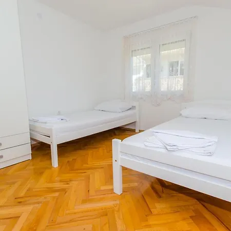 Adria Apartman